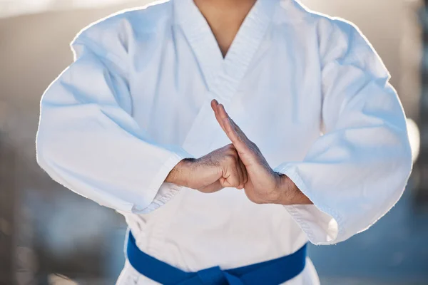 Sport Fitness Fighting Karate Man Training City Blurred Background Exercise — Stock Photo, Image