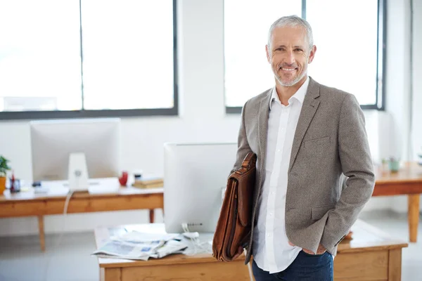 Senior Business Man Portrait Executive Creative Startup Smile Confidence Modern — Stock Photo, Image