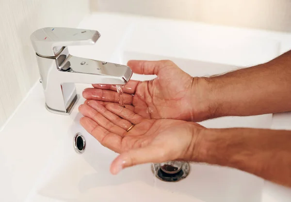 Grifo Agua Persona Limpiando Las Manos Para Cuidado Piel Aseo — Foto de Stock