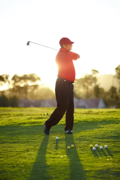Golfe Derrame Homem Com Clube Campo Livre Para Treinamento Treino — Fotografia de Stock