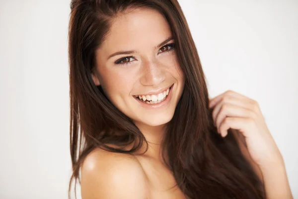 Portret Schoonheid Glimlach Met Een Modelvrouw Studio Een Witte Achtergrond — Stockfoto