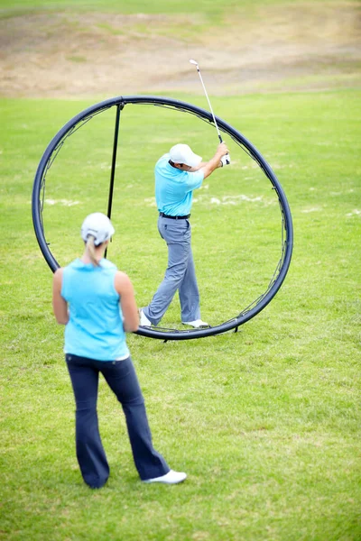 Ring Vrouw Beginner Golfer Golfbaan Les Voor Fitness Training Oefening — Stockfoto