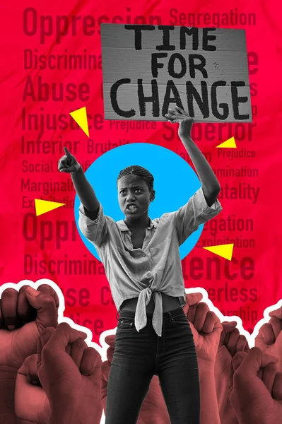 人種差別 虐待のための赤い背景に隔離された変化の兆候のための時間を持つポスター 抗議および女性 アフリカの人々のスピーチ 力と拳赤のコラージュアートに政府を指して — ストック写真