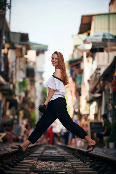 stock image Wherever you go, go with all your heart. a beautiful young woman exploring a foreign city