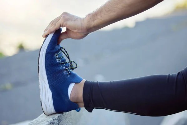 Schoenen Handen Benen Strekken Voor Hardlopen Fitness Man Outdoor Voor — Stockfoto