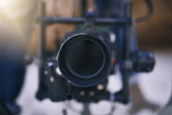 Oogcontact Maken Met Lens Sluiten Van Een State Art Videocamera — Stockfoto
