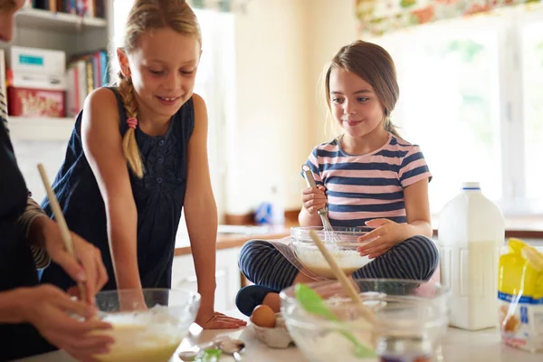 Moeder Teamwork Gelukkige Kinderen Bakken Keuken Als Een Familie Met — Stockfoto