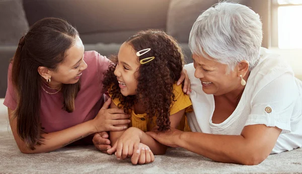 Sorria Gerações Relaxar Com Família Chão Sala Estar Para Ligação — Fotografia de Stock