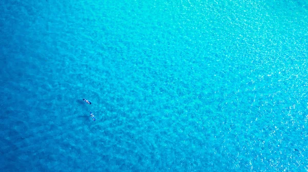 Жизнь Лучше Синяя Мужчина Женщина Высадились Палубу Через Море — стоковое фото
