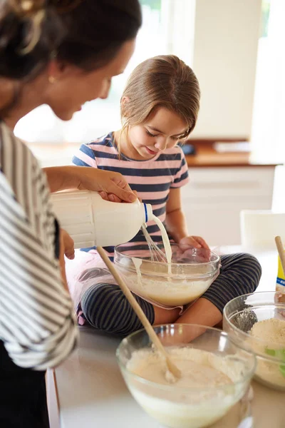 Mother Milk Kid Baking Kitchen Family Young Kid Learning Cookies — Stock Photo, Image