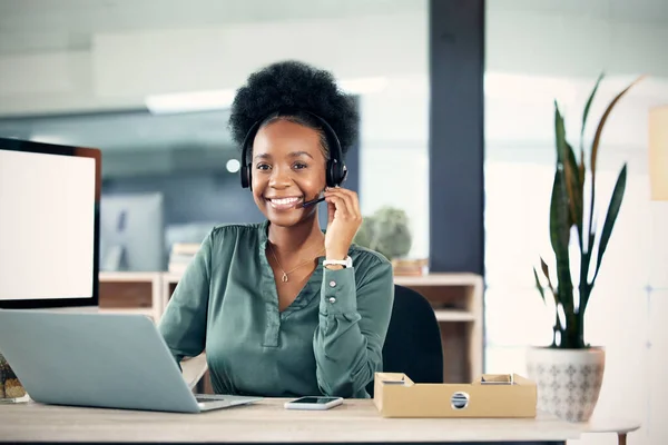 Portrait Call Center Black Woman Laptop Customer Service Consulting Connection — Stock Photo, Image
