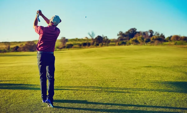 Swing Qui Lui Valu Son Handicap Jeune Homme Jouant Golf — Photo