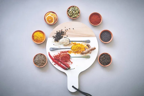 Kommer Med Sina Egna Fantastiska Hälsofördelar Ett Sortiment Kryddor — Stockfoto