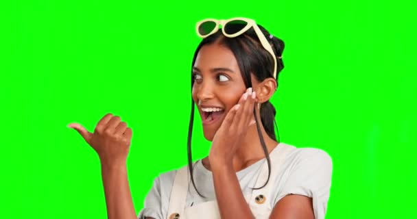 Yeşil Ekran Yüzü Sürpriz Mutlu Kadın Reklamı Reklam Alanı Veya — Stok video