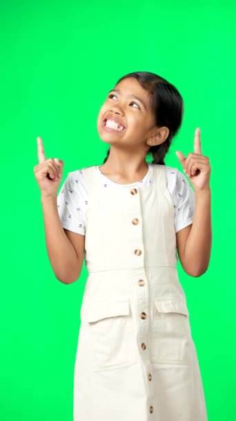 Yüz Işaret Motivasyonlu Kız Yeşil Ekran Ilham Mutluluk Gösteri Ile — Stok video