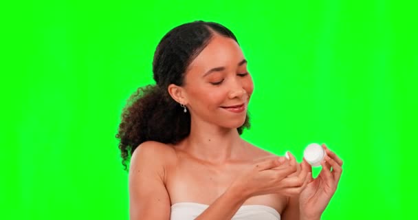 Belleza Crema Mujer Con Dedo Pantalla Verde Para Bienestar Tratamiento — Vídeo de stock