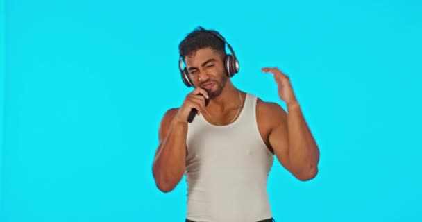 Chanteur Rappeur Homme Avec Casque Microphone Studio Pour Chanter Rapper — Video