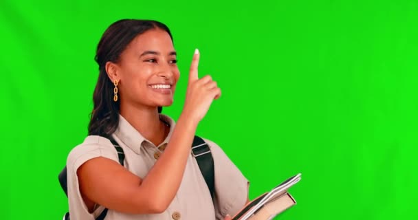 Universitätsstudent Green Screen Und Frauengesicht Zeigen Auf College Auswahl Und — Stockvideo
