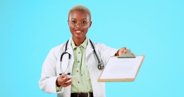 Black Woman Doctor Clipboard Document Signature Healthcare Application Blue Studio — Stock Video