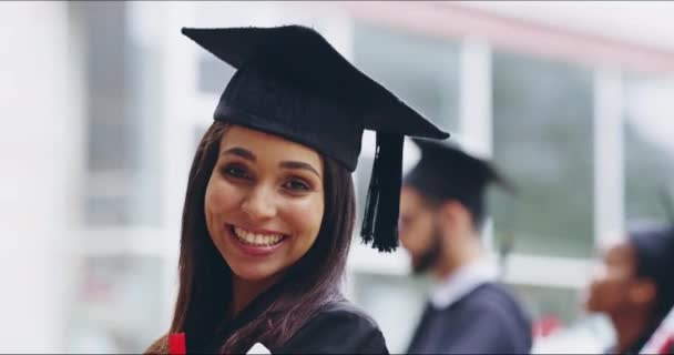 Úsměv Promoce Tvář Ženy Vysoké Škole Učení Stipendium Budoucnost Diplom — Stock video
