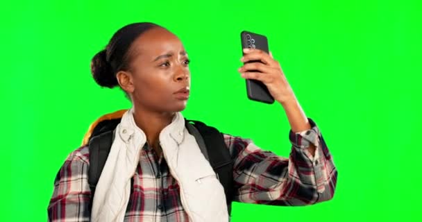 Hilang Gps Dan Telepon Dengan Wanita Kulit Hitam Studio Layar — Stok Video