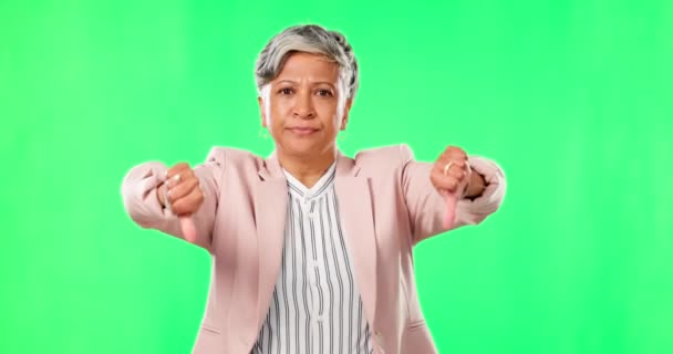 Vrouw Duimen Naar Beneden Handtekenen Groen Scherm Voor Een Slechte — Stockvideo