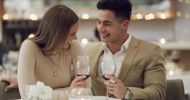 Vtipný Vtip Portrét Nebo Šťastný Pár Restauraci Oslavu Výročí Sňatku — Stock video