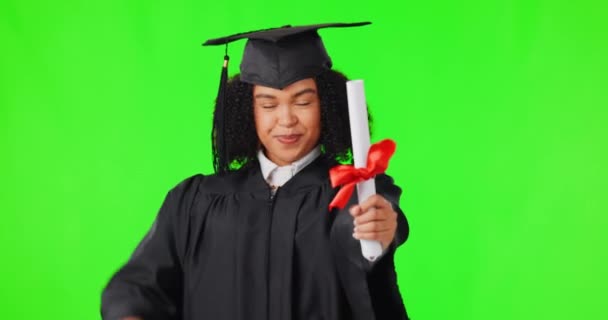 Graduación Pantalla Verde Mujeres Manos Bien Aisladas Fondo Del Estudio — Vídeos de Stock