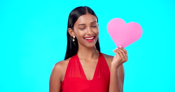 Happy Wanita Atau Tanda Kertas Hati Untuk Hari Valentine Studio — Stok Video