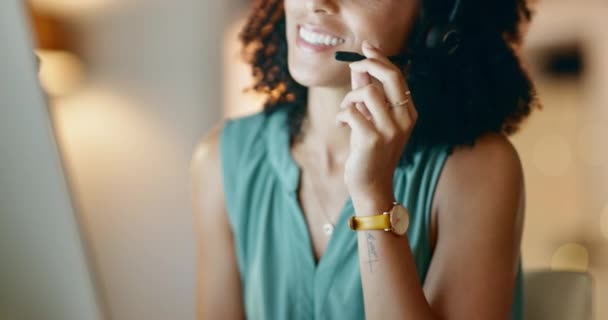 Mulut Berbicara Crm Atau Wanita Call Center Telekomunikasi Atau Perusahaan — Stok Video