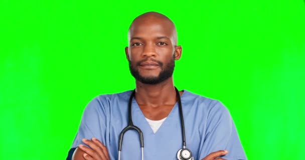 Cara Enfermera Hombre Negro Sacudiendo Cabeza Sobre Fondo Pantalla Verde — Vídeos de Stock