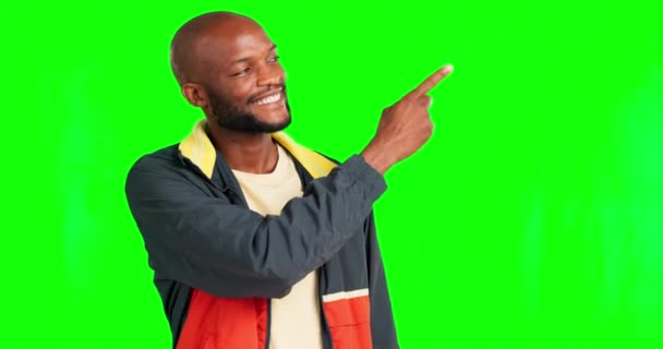 Faccia Verde Dello Schermo Sorriso Uomo Nero Che Indica Promozione — Video Stock