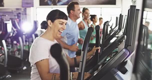 Fitness Hardlopen Loopband Met Vrouw Sportschool Voor Gewichtsverlies Training Uithoudingsvermogen — Stockvideo