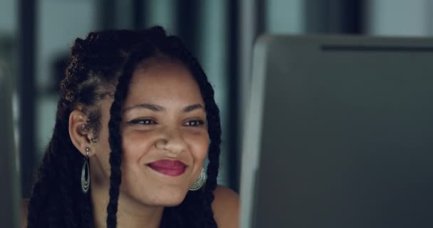 Grine Nat Computer Med Business Kvinde Kontor Netværk Planlægning Eller – Stock-video