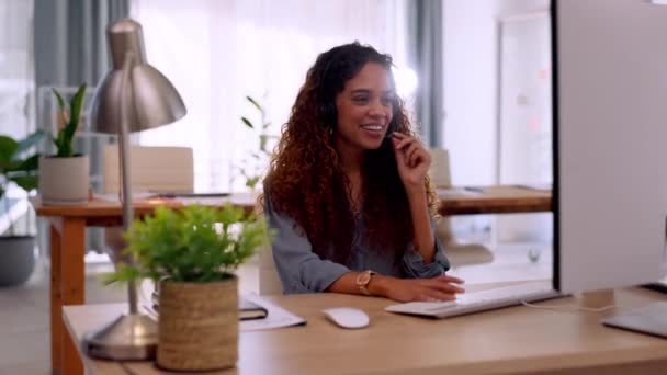 Emocionado Call Center Mujer Con Éxito Puño Comercio Electrónico Oficina — Vídeos de Stock