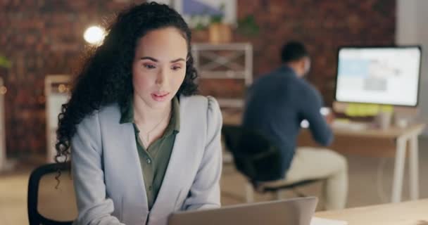 Teamwork Tablet Business People Speaking Office Digital Agency Working Startup — Stock Video