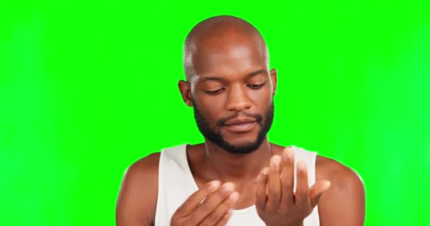 Bart Fellpflege Und Das Gesicht Eines Schwarzen Mannes Auf Einem — Stockvideo