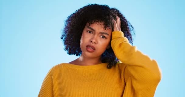 Rostro Confundido Pensando Por Mujer Negra Estudio Pensativo Preguntándose Sobre — Vídeos de Stock