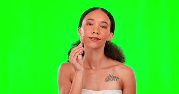 Gesichtsroller Hautpflege Und Frau Auf Grünem Bildschirm Für Wellness Schönheit — Stockvideo