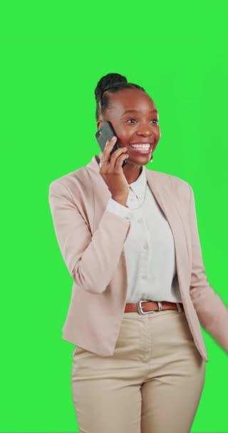 Wanita Kulit Hitam Dengan Panggilan Telepon Pemenang Dan Perayaan Komunikasi — Stok Video