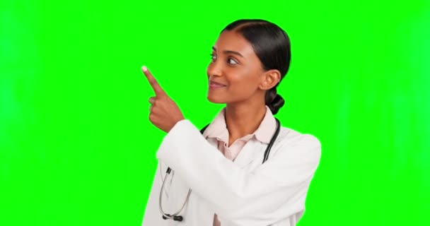Tvář Ukazující Lékař Studiu Zelenou Obrazovkou Maketou Pro Reklamu Nebo — Stock video