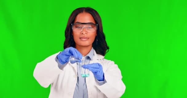Επιστήμη Γυναίκα Και Χημική Ανάμειξη Πράσινη Οθόνη Και Χρωματικό Χώρο — Αρχείο Βίντεο