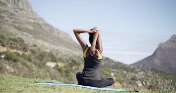 Joga Rozciąganie Plecy Kobiety Przyrodzie Fitness Szkolenia Cardio Spokój Zen — Wideo stockowe