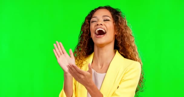 Klappen Vrouw Lachende Gezicht Studio Voor Succes Glimlach Winnaar Groen — Stockvideo