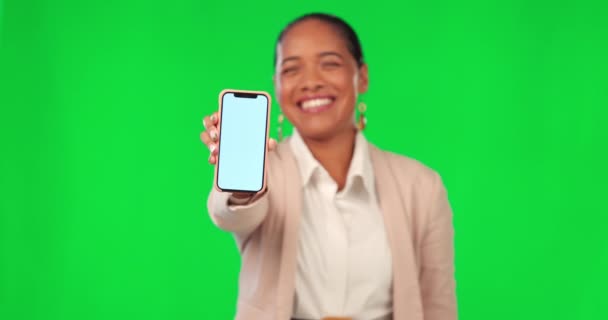 Teléfono Pantalla Verde Mujer Feliz Negocios Con Noticias Publicidad Línea — Vídeos de Stock