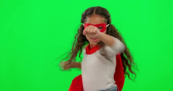 Mädchen Kind Superheld Und Green Screen Mit Punch Kampf Und — Stockvideo