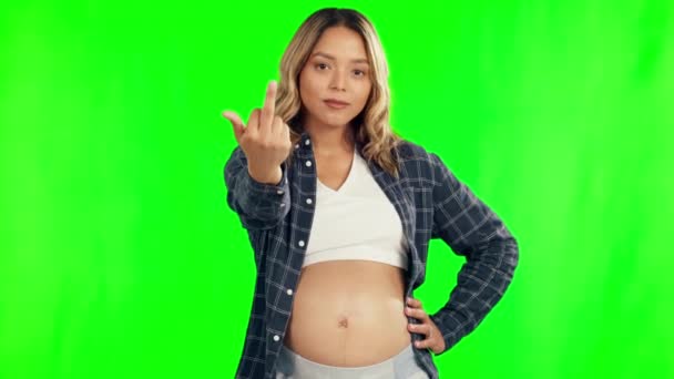 Hamile Yeşil Ekran Stüdyoda Orta Parmağıyla Kızgın Üzgün Kaba Bir — Stok video