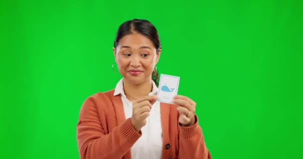 Portre Kadın Öğretmen Yeşil Ekranda Japonya Dil Öğrenimi Için Kart — Stok video