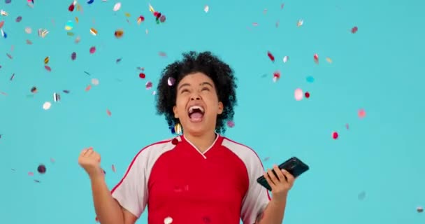 Celebration Confetti Telefon Lub Szczęśliwa Kobieta Podekscytowana Sukcesem Zniżki Sprzedaży — Wideo stockowe