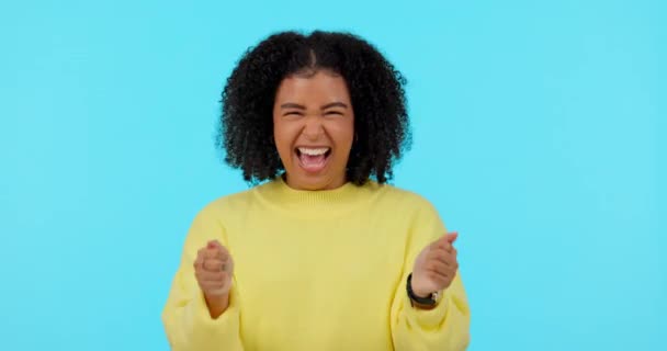 Mujer Celebración Aplausos Emocionada Por Ganar Con Apoyo Felicidad Sobre — Vídeos de Stock